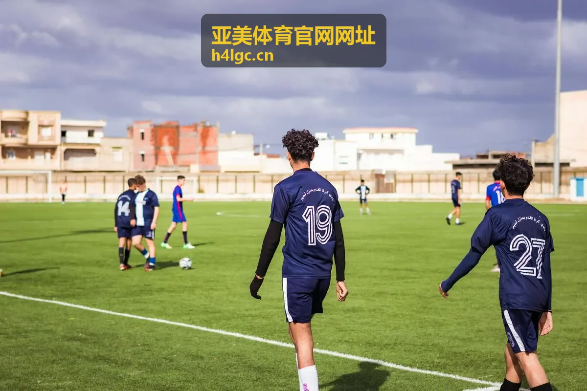 亚美体育官网网址 乒乓球冠军赛连续对拉
